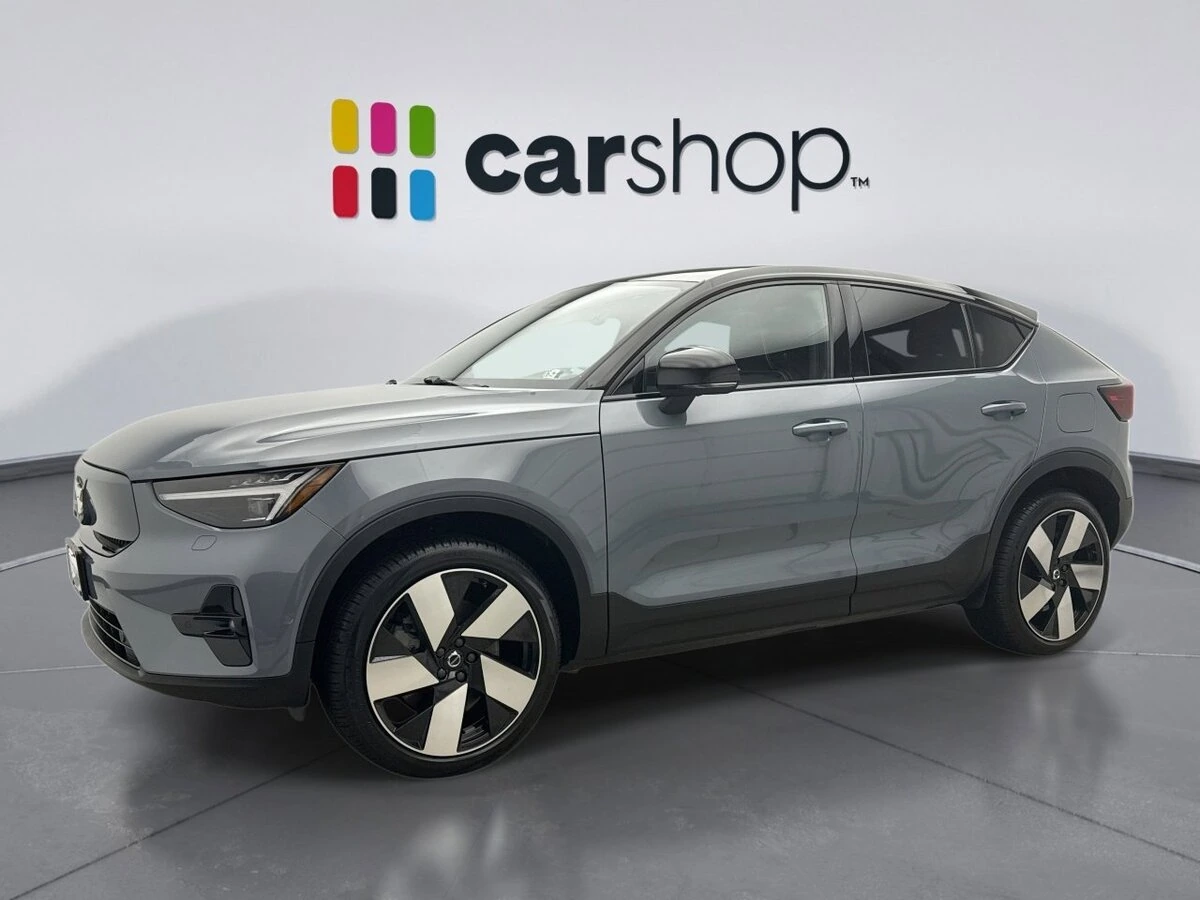 2022 Volvo C40 Ultimate's photo
