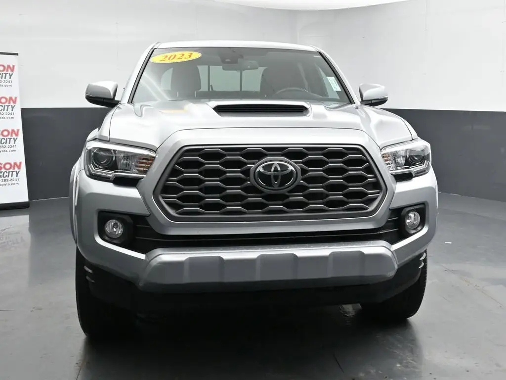 2023 Toyota Tacoma TRD Sport Double Cab V6 photo 3