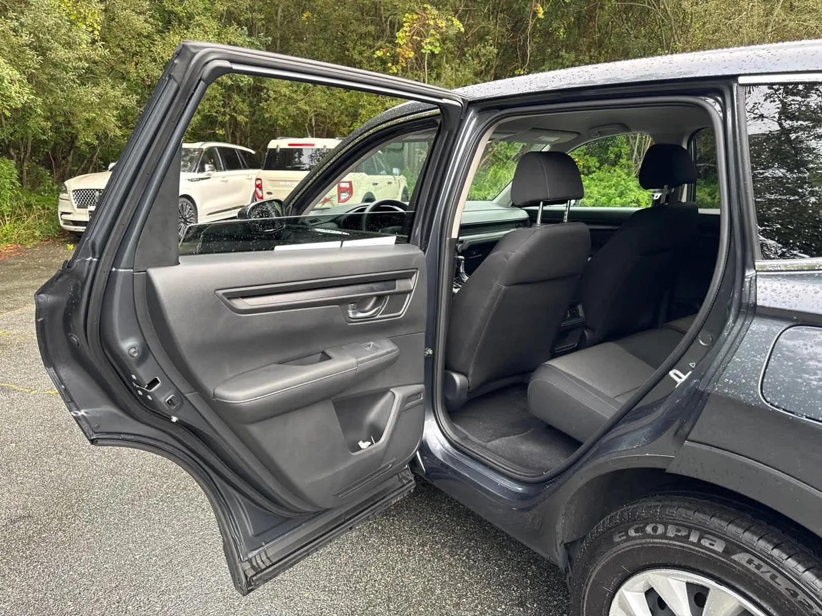 2025 Honda CR-V LX photo 29