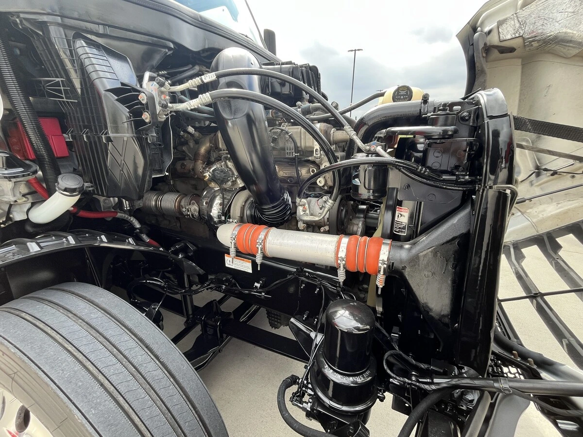 2023 Freightliner Cascadia - image 21