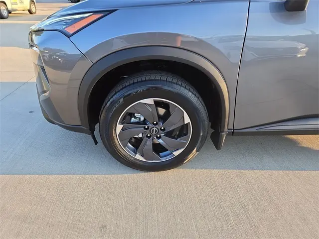 2026 Nissan Rogue SV photo 40
