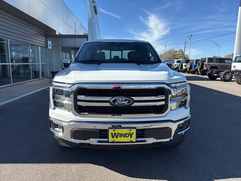 2025 Ford F-150 Lariat photo 3