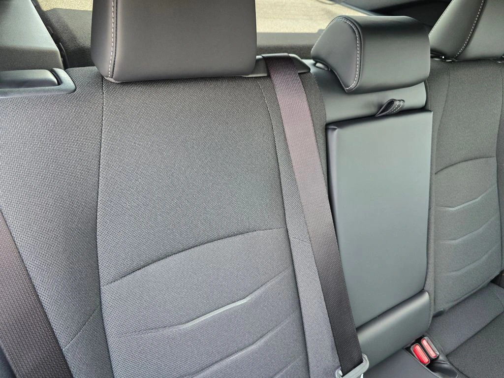 2026 Toyota C-HR SE - Photo 14