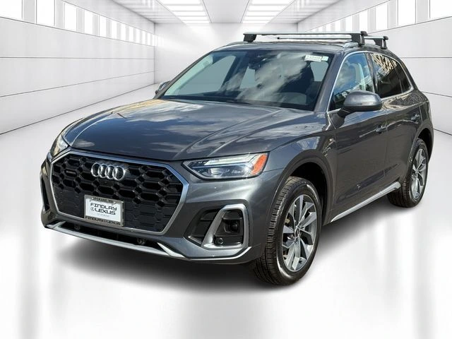 2023 Audi Q5 45 Premium Plus's photo