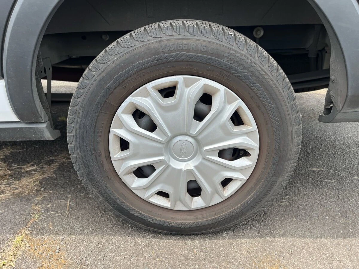 2023 Ford Transit Passenger Van XLT - Photo 17