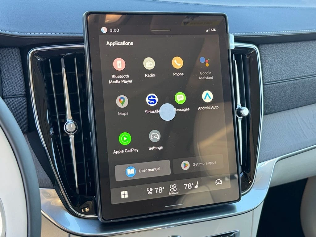 2026 Volvo - image 19