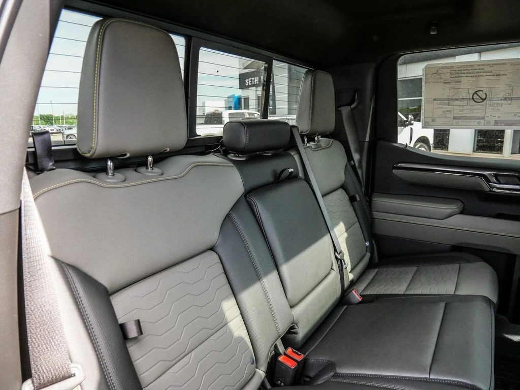 2026 Chevrolet Silverado 1500 ZR2 - Photo 33