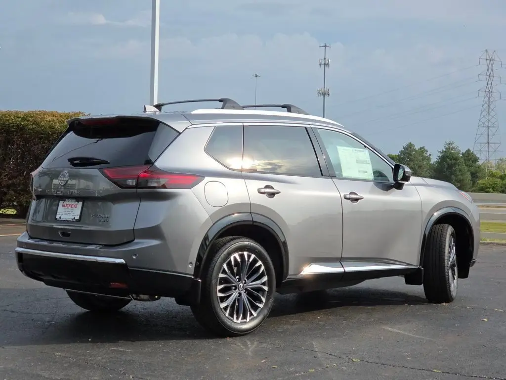 2026 Nissan Rogue Platinum photo 27