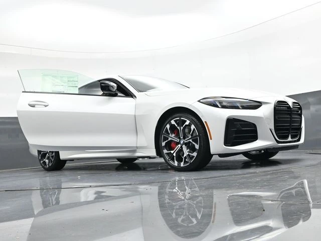 2026 BMW 4 Series M440i - Photo 41
