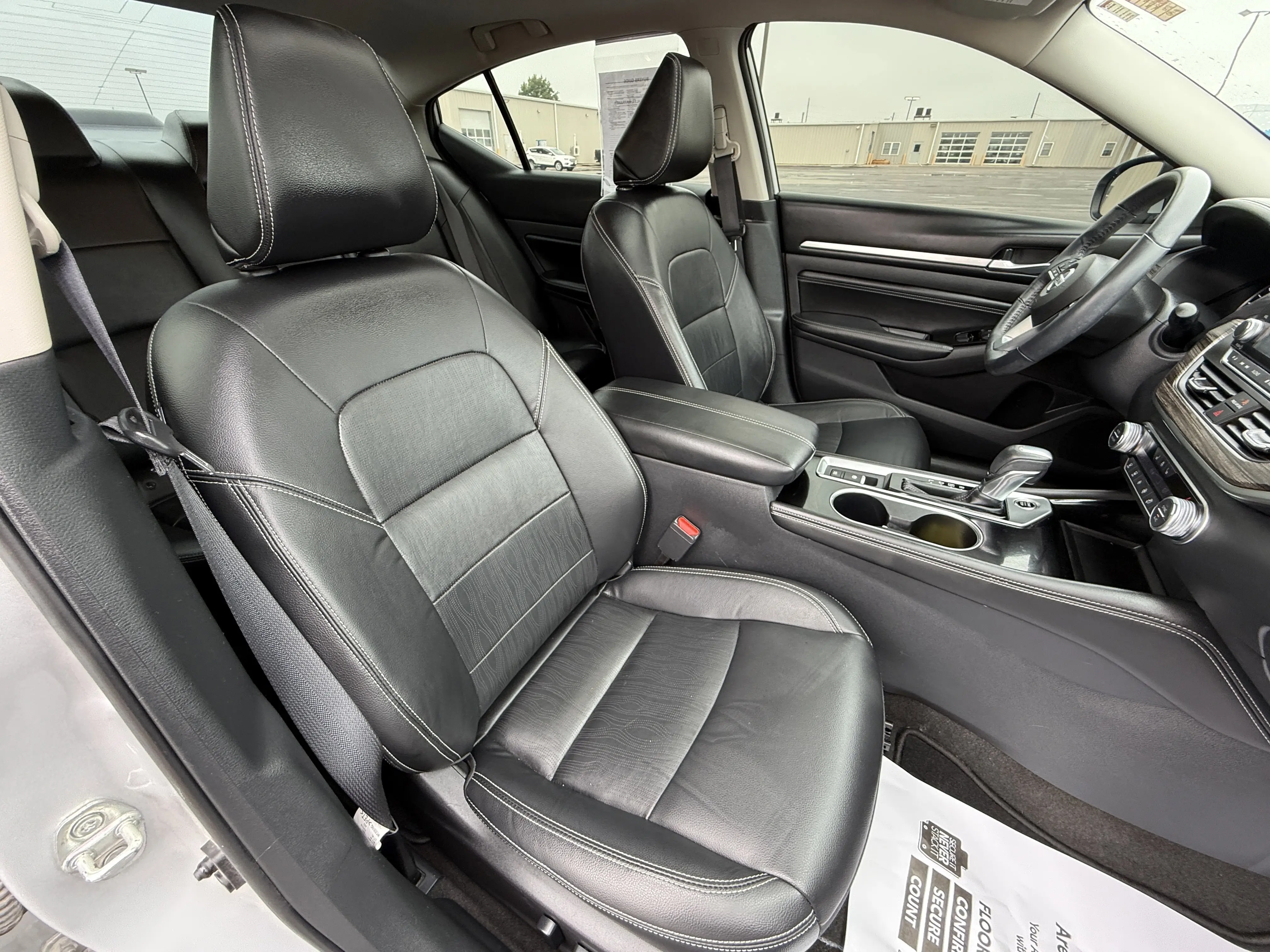 2022 Nissan Altima 2.5 Platinum photo 13
