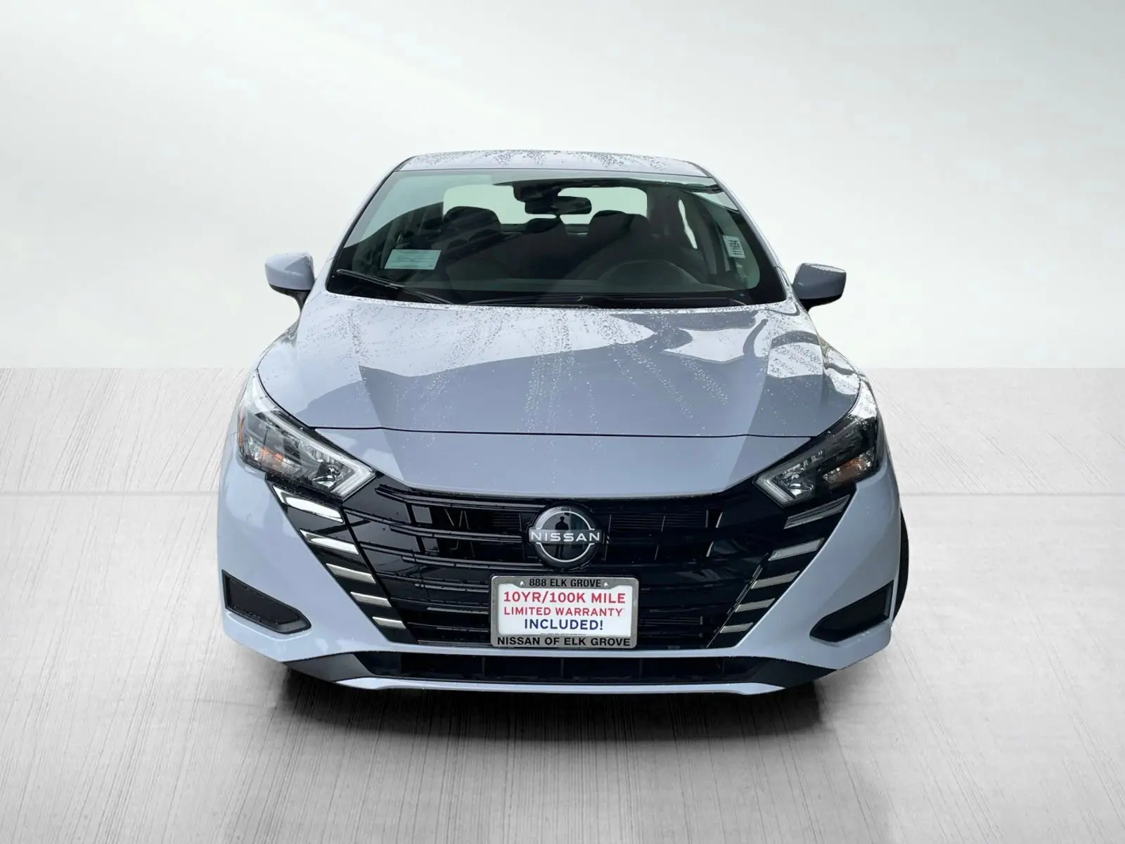 2025 Nissan Versa SV photo 2