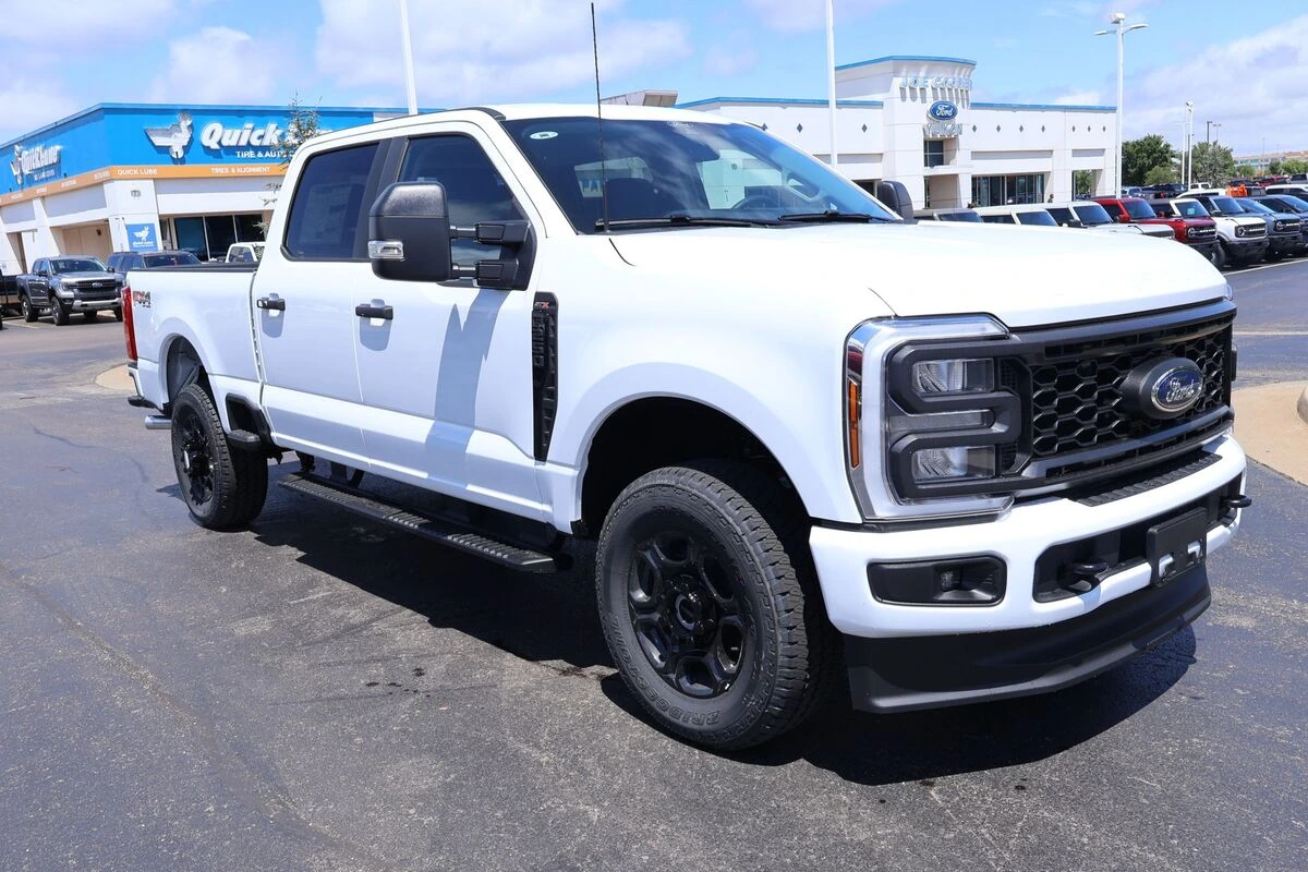 2026 Ford F-250 XL 4x4 Crew Cab 6-3/4' Box's photo