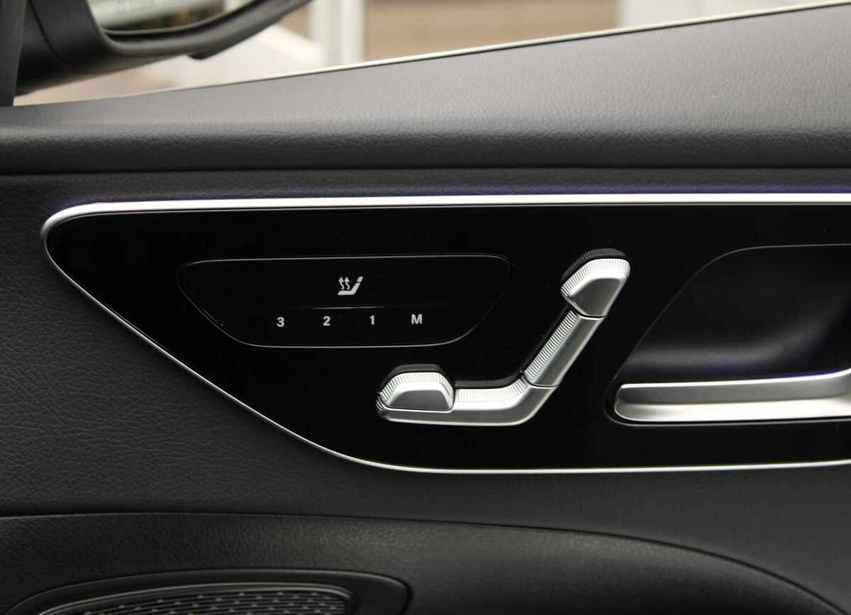 2025 Mercedes-Benz C-Class Sedan C 300 - Photo 35