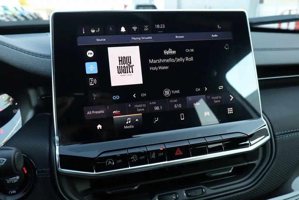 2026 Jeep Compass Latitude photo 4
