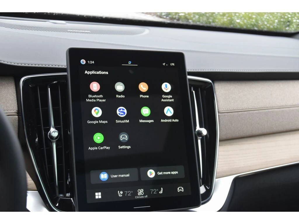 2026 Volvo - image 20