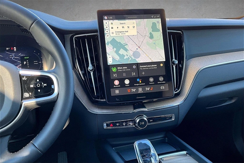 2026 Volvo - image 6