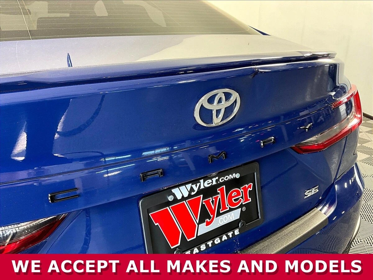 2025 Toyota Camry SE - Photo 23