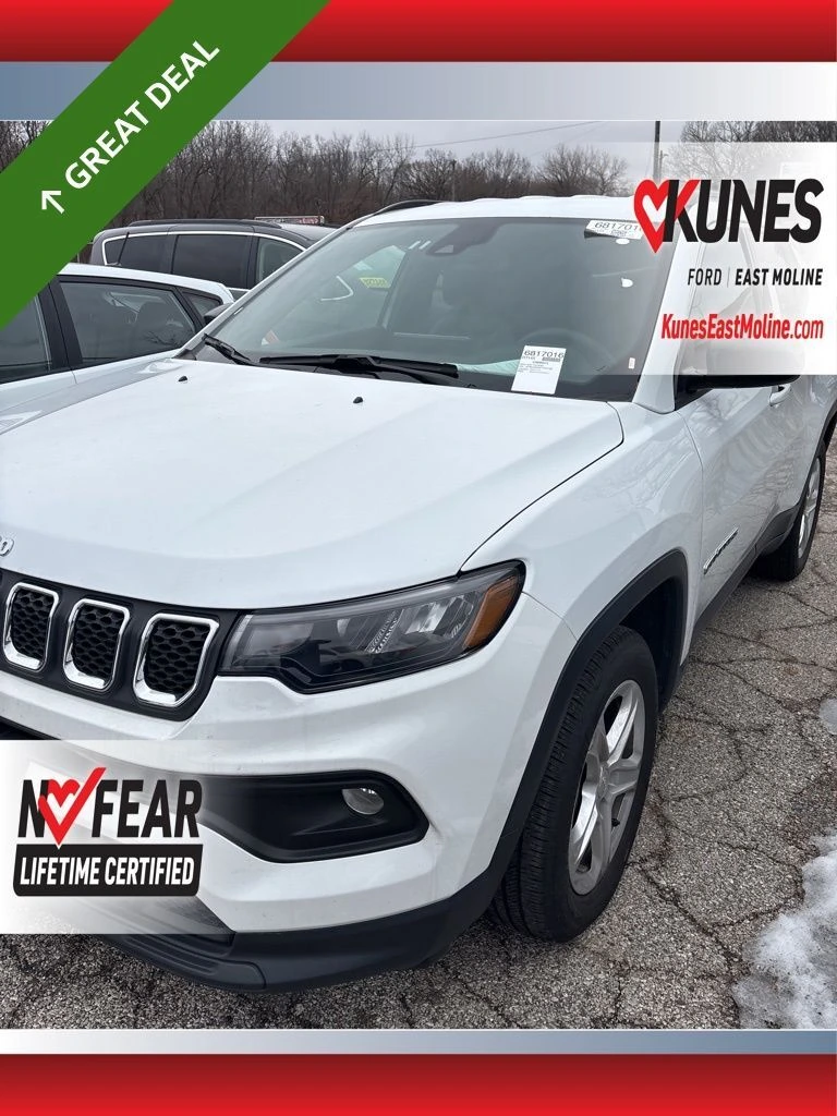 2023 Jeep Compass Latitude's photo