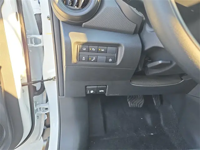 2025 Nissan Kicks Play S photo 17