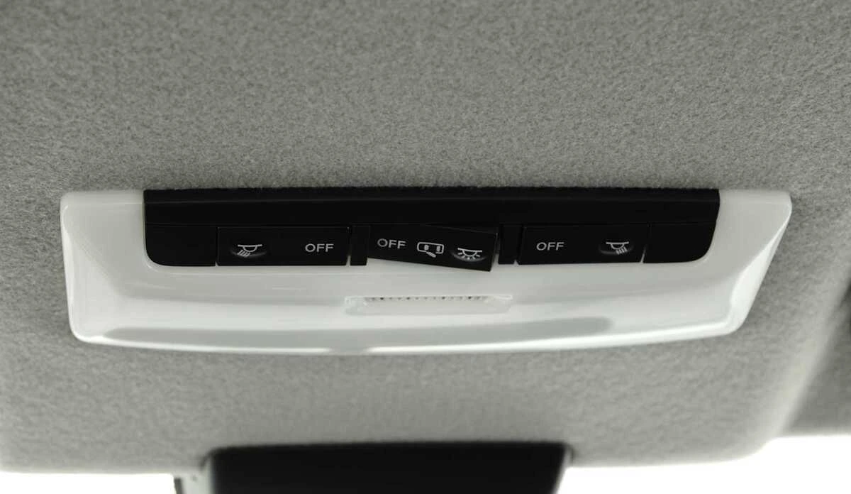 2025 Nissan KICKS PLAY Base - Photo 37
