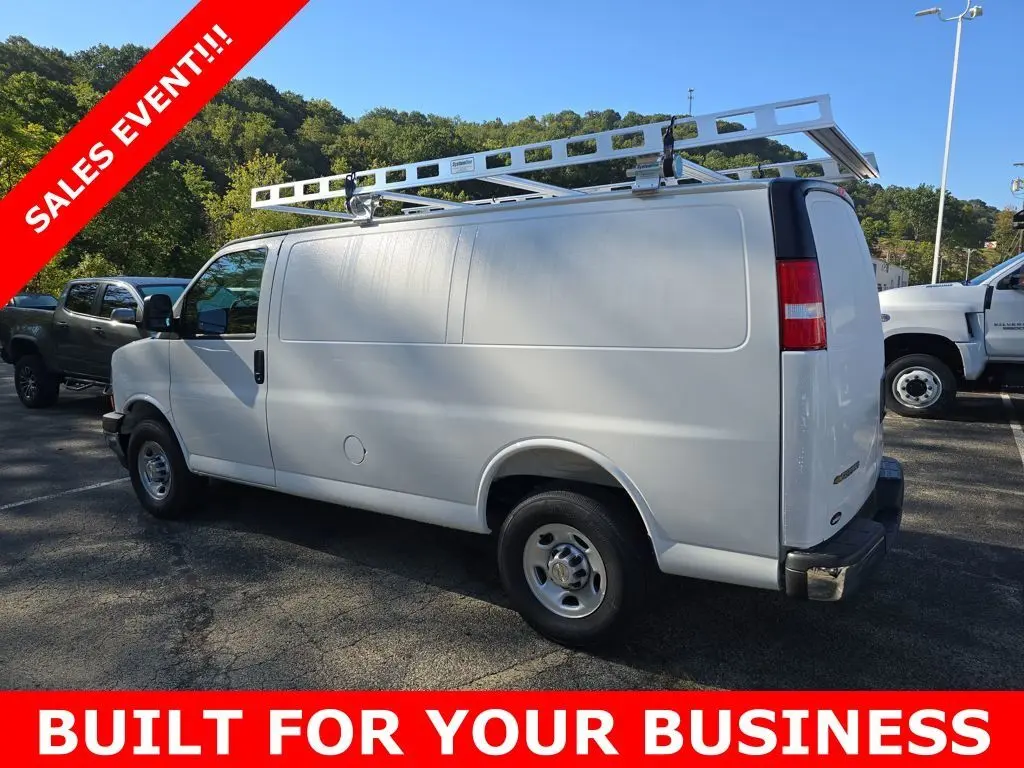 2025 Chevrolet Express 2500 Work Van Cargo photo 3