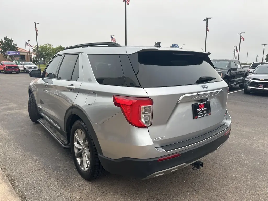 2021 Ford Explorer XLT photo 3