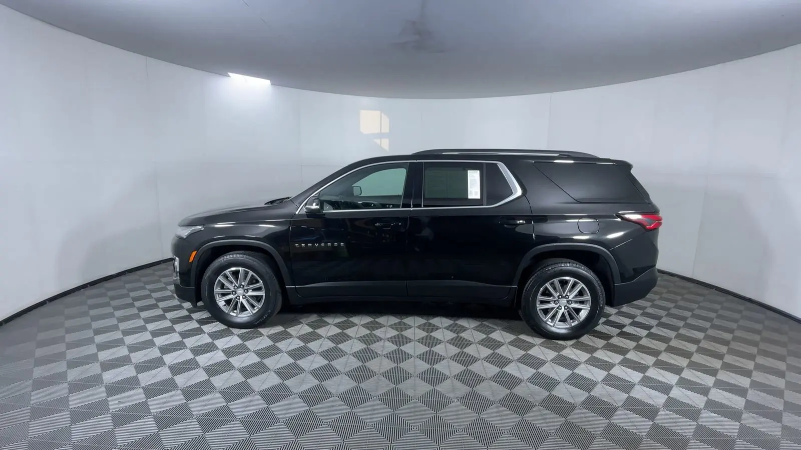 2023 Chevrolet Traverse Leather photo 5