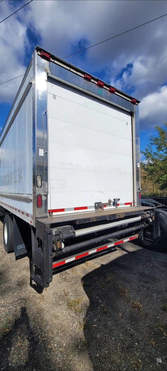 2014 Peterbilt 337 in Flemington, NJ — photo 3