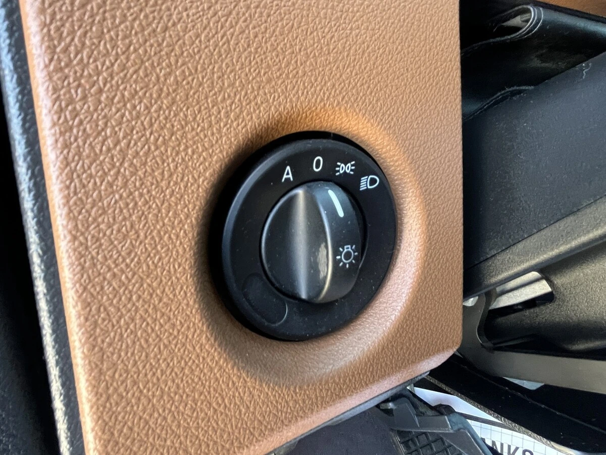 2022 Freightliner Cascadia - image 21