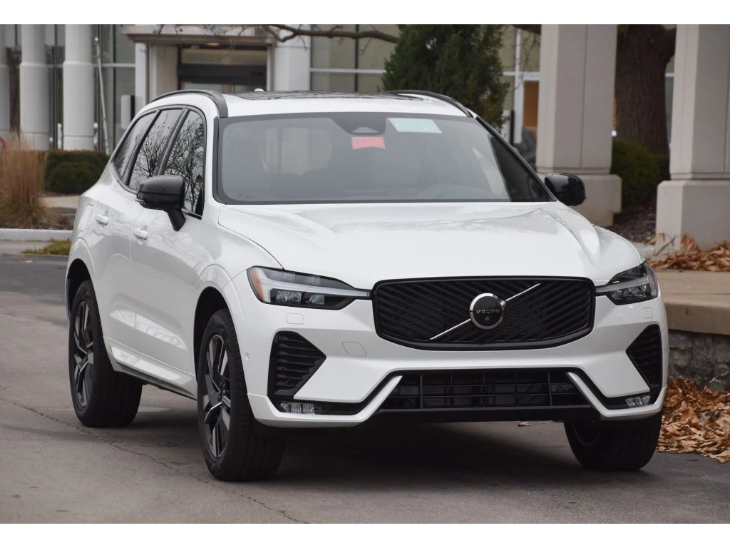 2026 Volvo - image 2