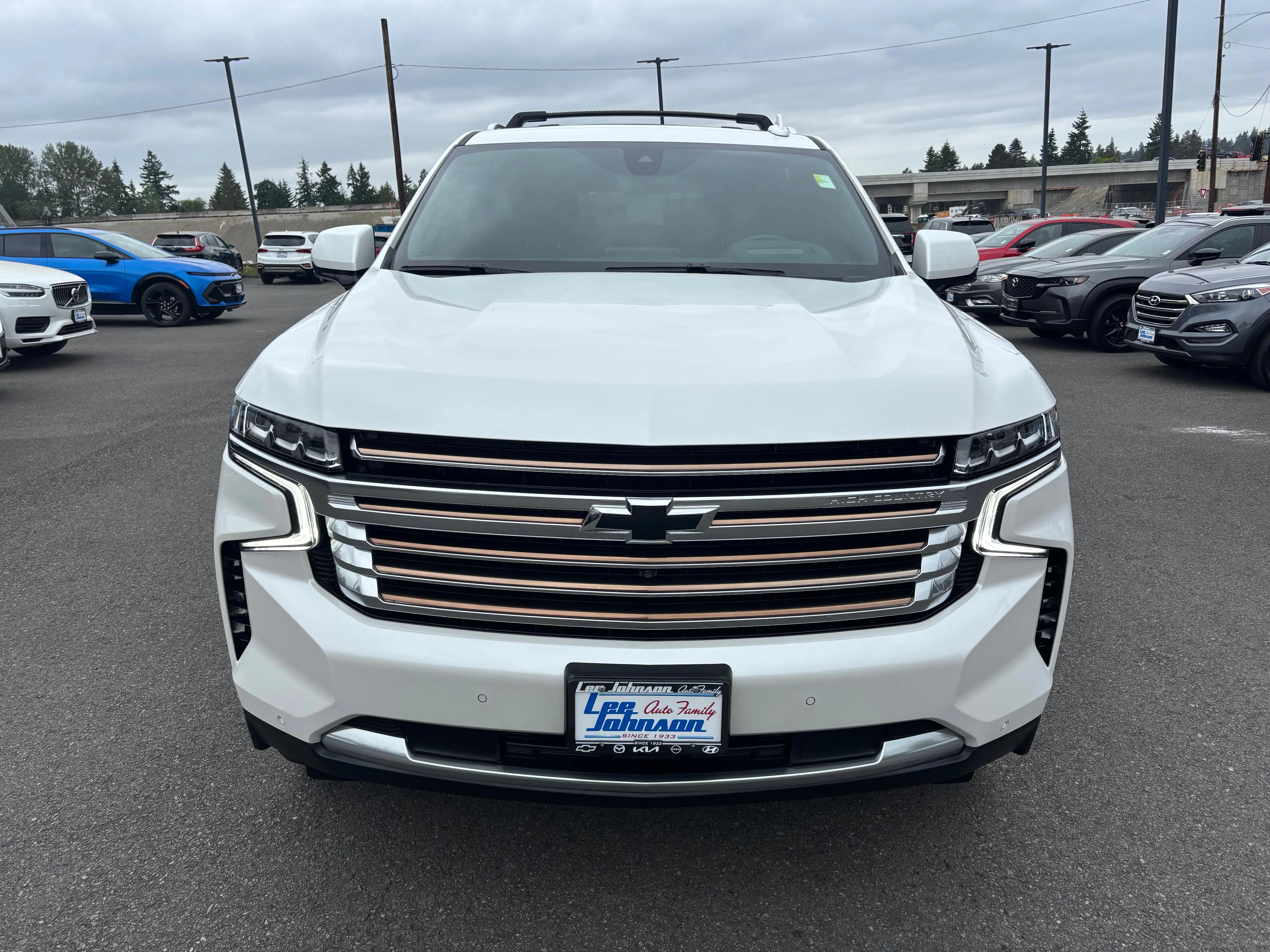 Used 2022 Chevrolet Suburban High Country with VIN 1GNSKGKLXNR331360 for sale in Kirkland, WA
