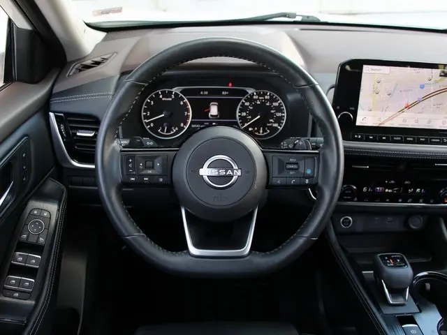 2023 Nissan Rogue SL photo 14