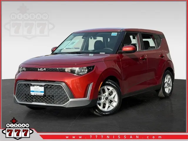 2024 Kia Soul LX's photo