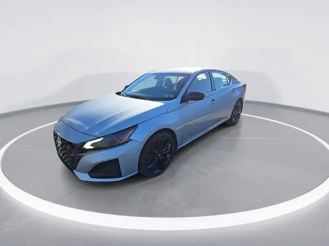 2023 Nissan Altima 2.5 SR photo 4