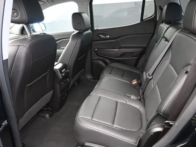 2023 Gmc Acadia SLT photo 12