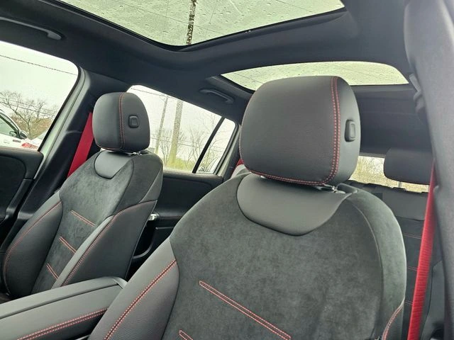 2026 Mercedes-Benz GLB AMG GLB 35 - Photo 16