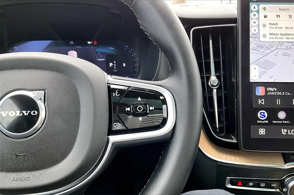 2026 Volvo - image 12