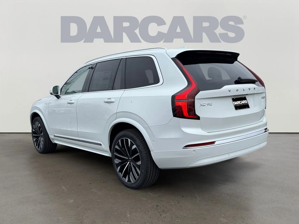 2026 Volvo - image 3