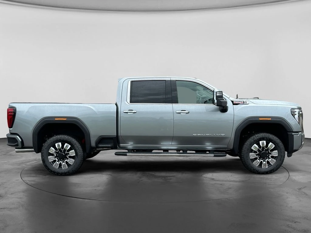 2026 GMC Sierra 3500HD Denali - Photo 9