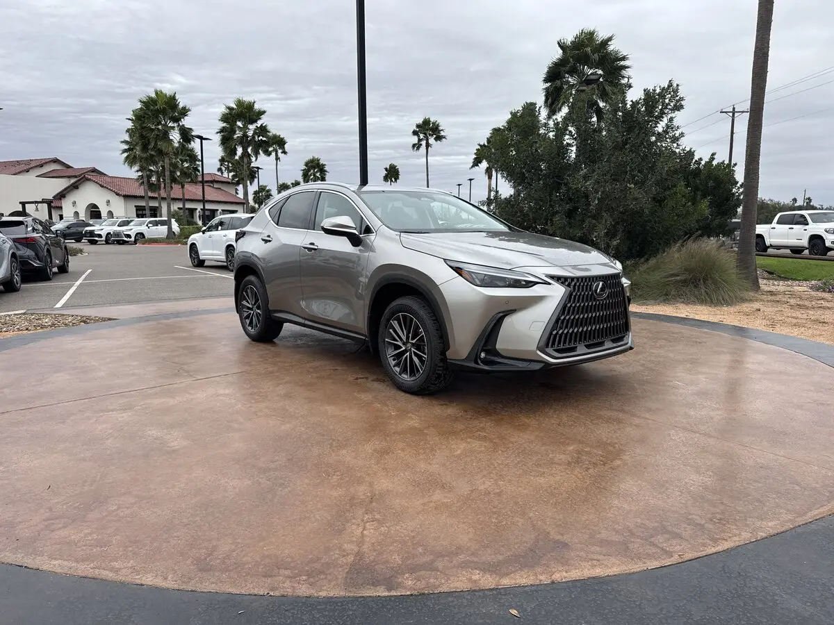 2026 Lexus NX 350's photo