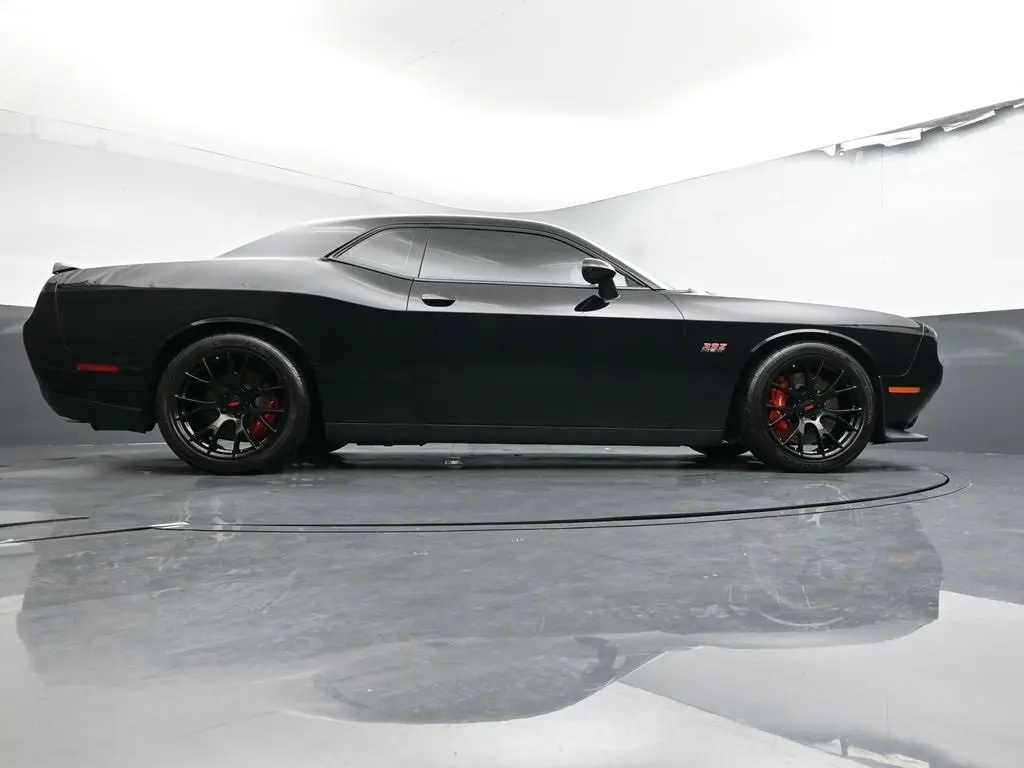 2016 Dodge Challenger SRT8 392 photo 30