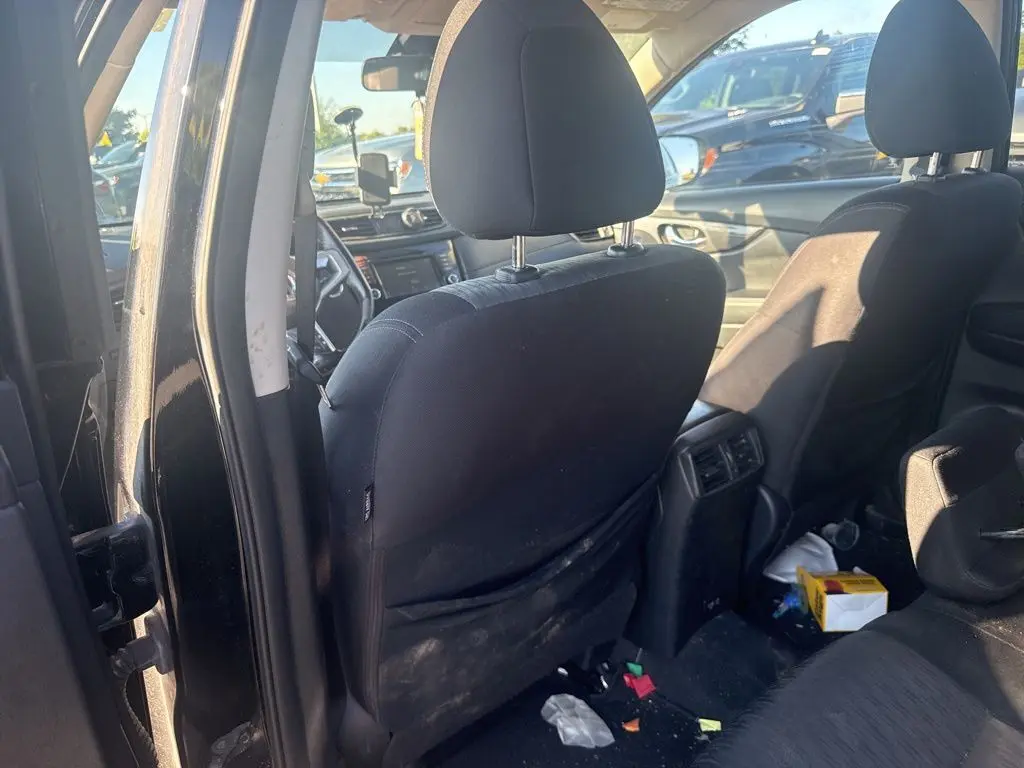 2020 Nissan Rogue SV photo 20