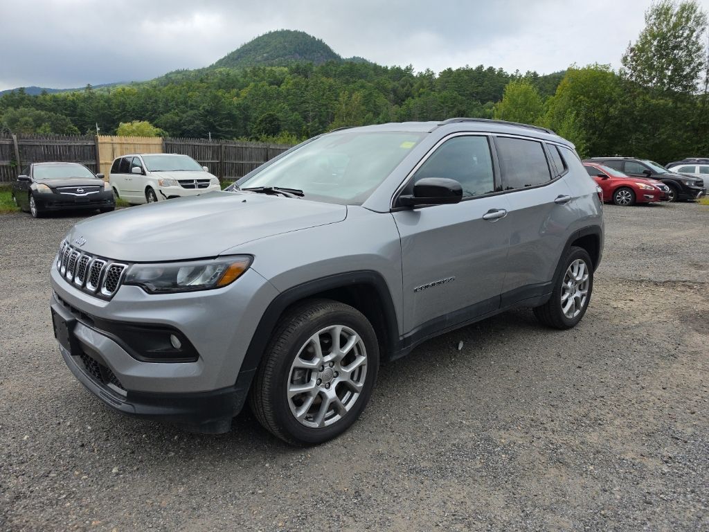 2023 Jeep Compass Latitude Lux