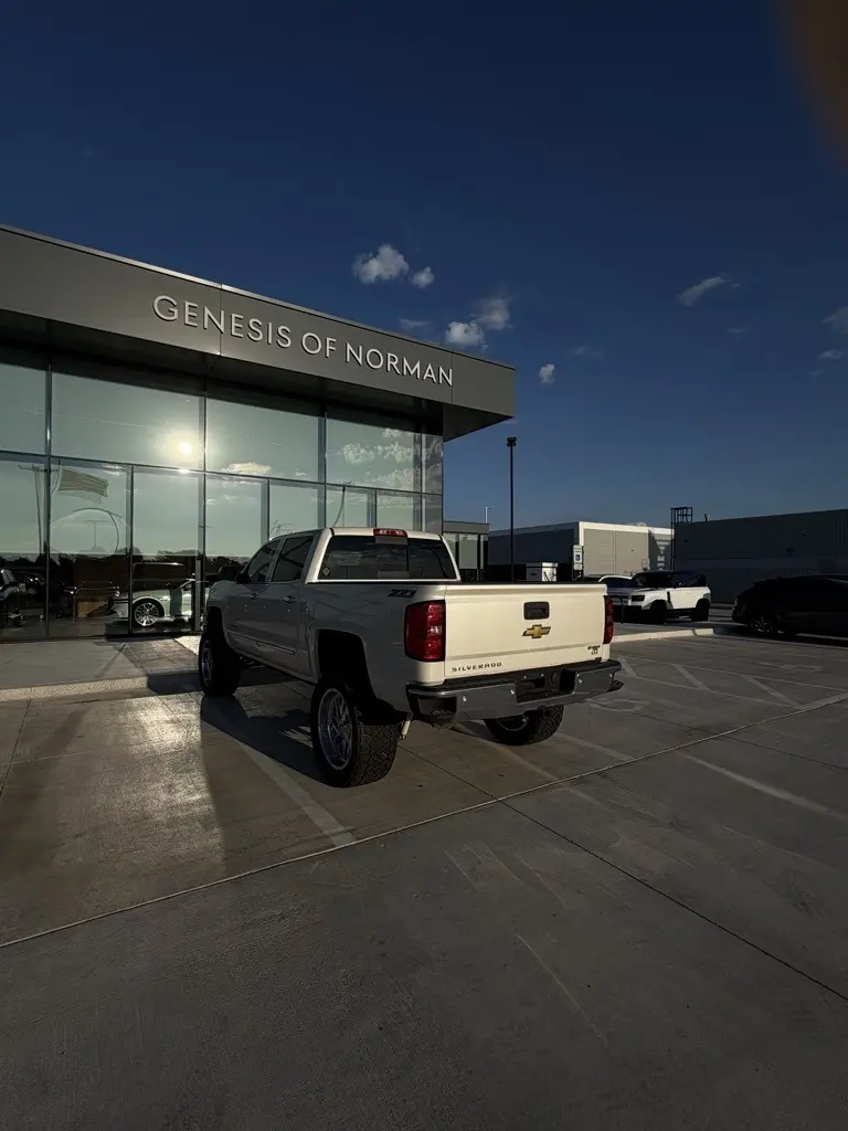 2015 Chevrolet Silverado 1500 LTZ photo 3
