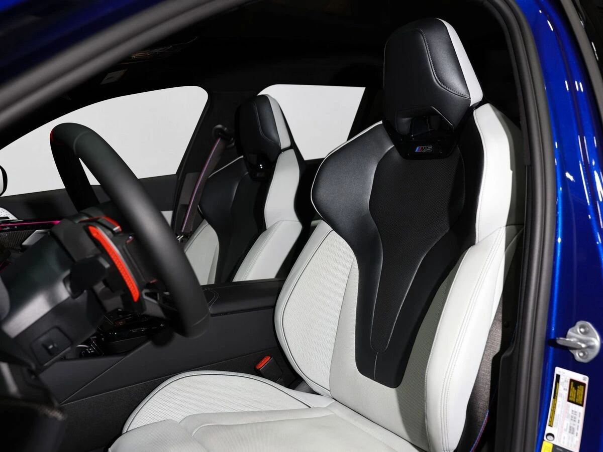 2025 BMW M5 M5 Touring - Photo 34