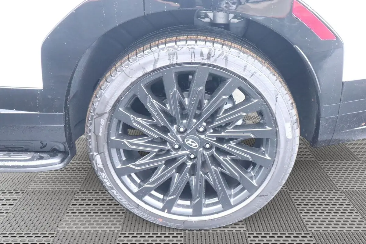 2026 Hyundai Santa Fe Calligraphy photo 3