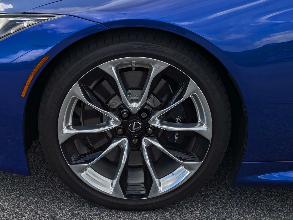 2021 Lexus LC 500 - Photo 30