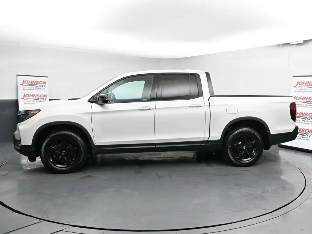 2023 Honda Ridgeline Black Edition photo 5