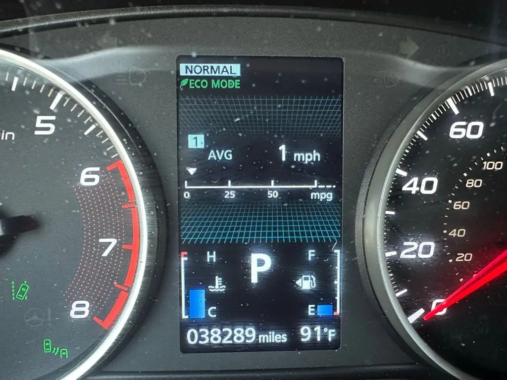 2024 Mitsubishi Eclipse Cross SEL photo 3