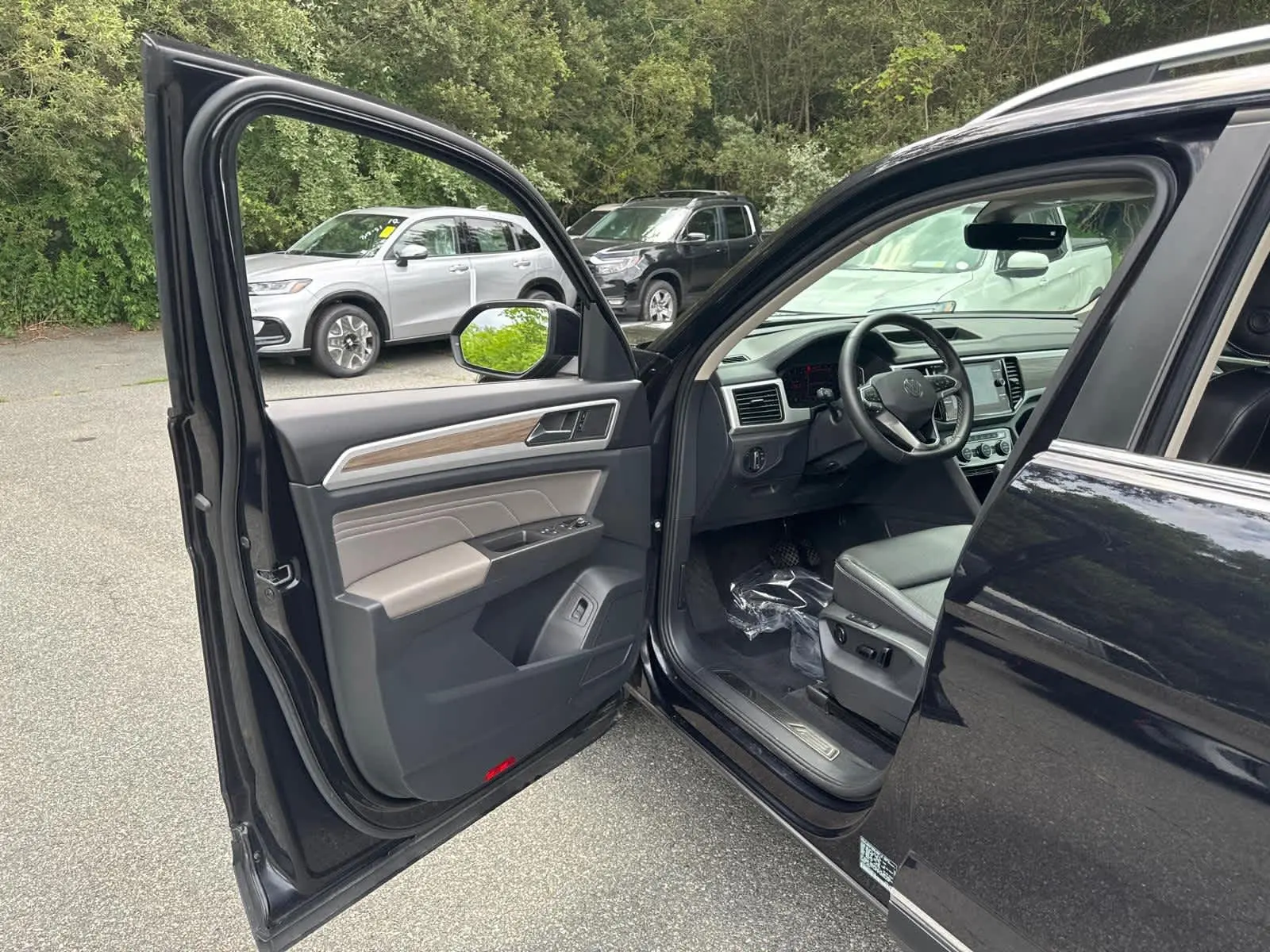 2022 Volkswagen Atlas V6 SEL photo 9
